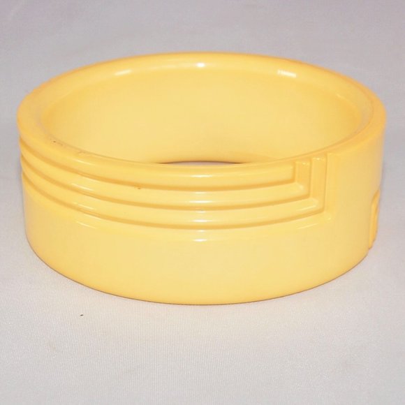West German Geometric Cream Acrylic Bangle Bracelet - Picture 1 of 3